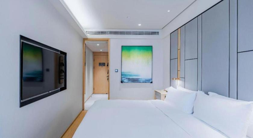 Ji Hongqiao Aegean Sea Hotel 4*